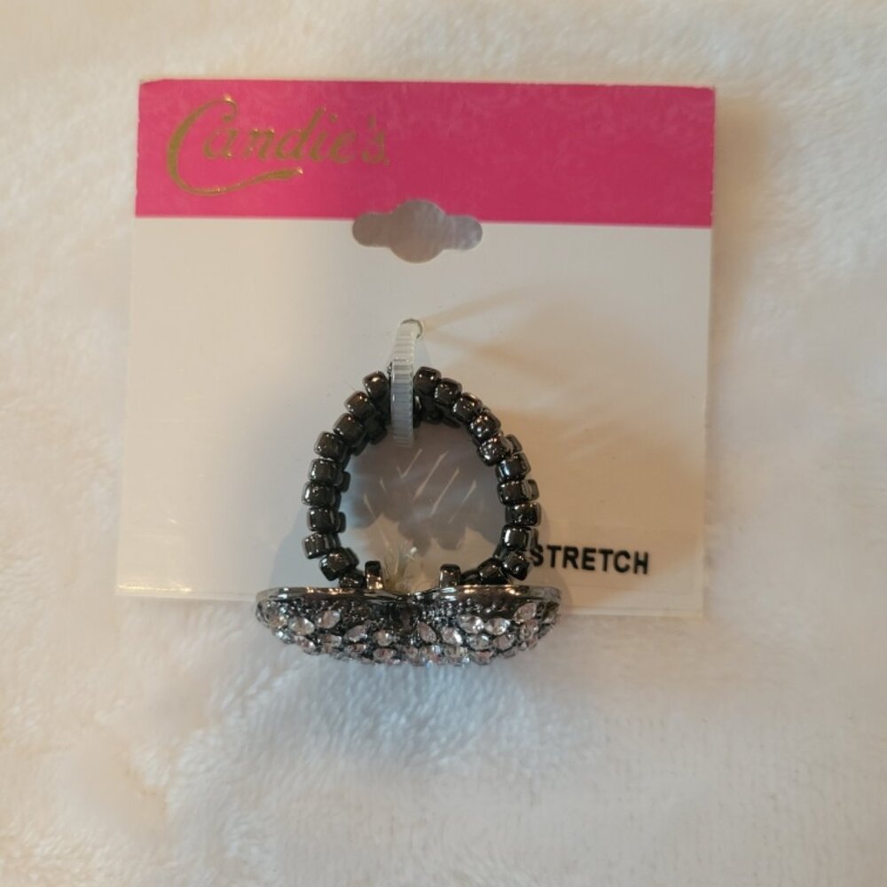 New with Tags Candies Brand Crystal and Silver Toned Stretch Heart Ring - Picture 2 of 3